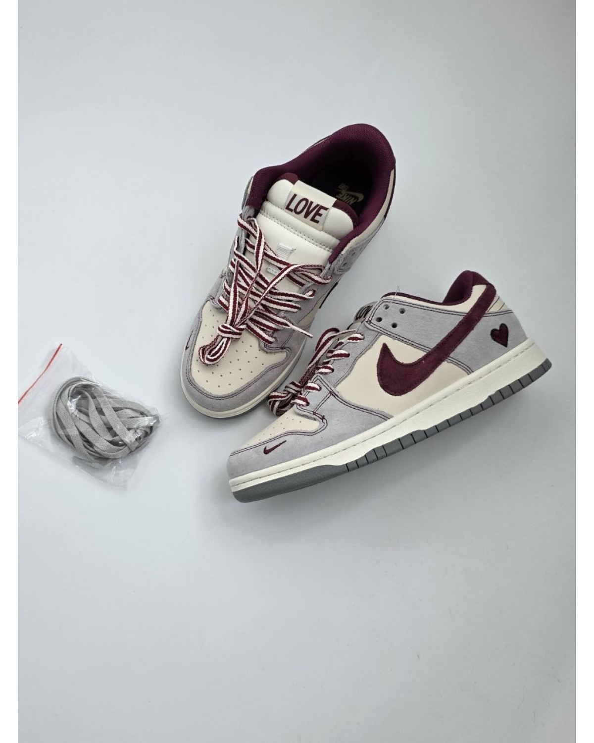 Nike SB Dunk  Grey Cream Burgundy