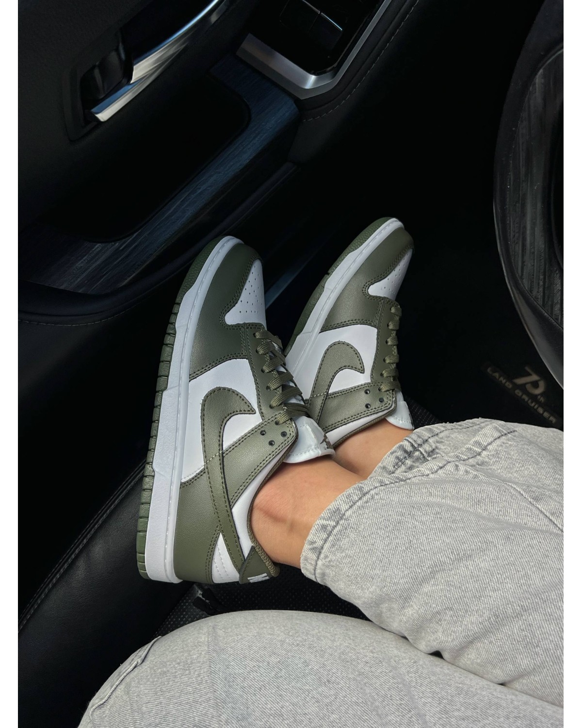 Nike SB Dunk Low Nike SB Dunk Low