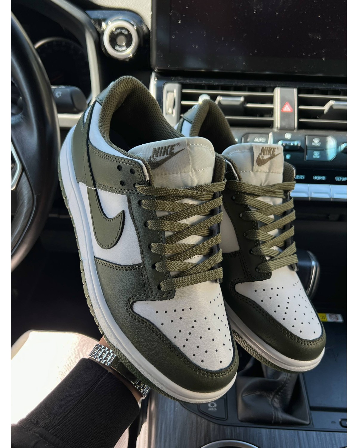 Nike SB Dunk Low Nike SB Dunk Low