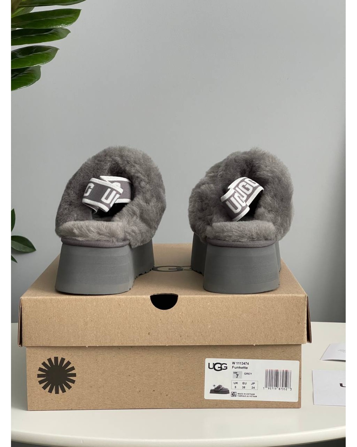 UGG Funkette Slipper Platform Grey