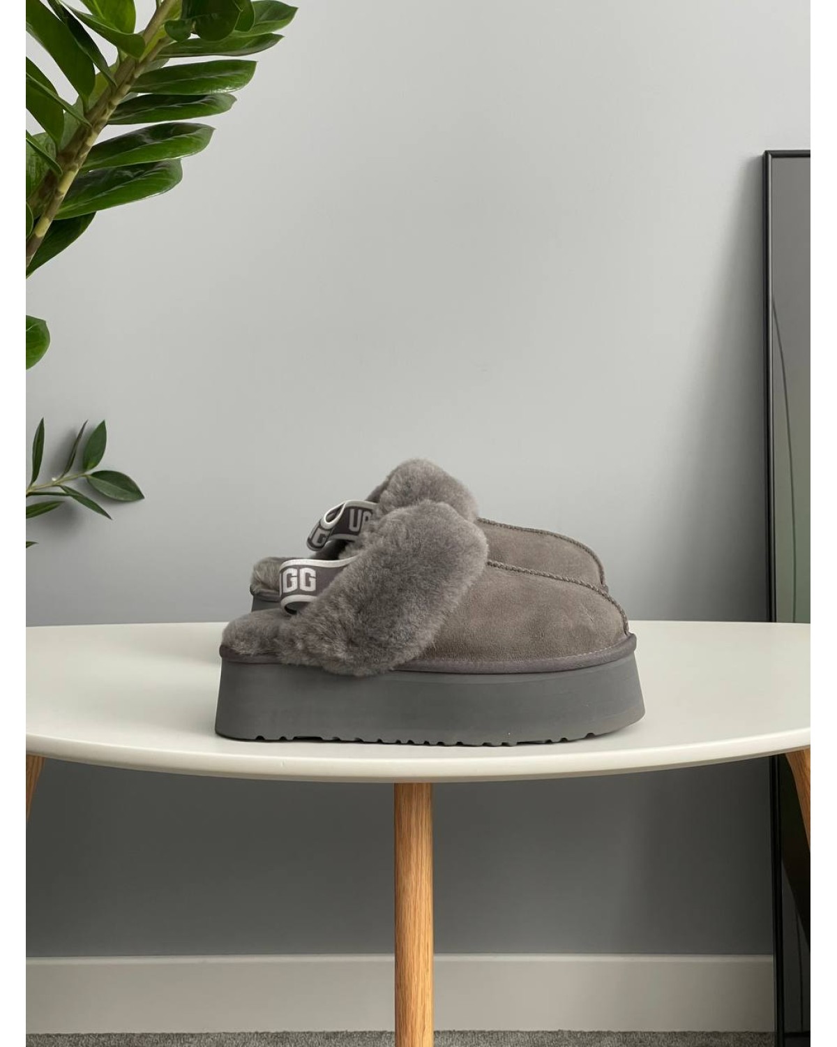 UGG Funkette Slipper Platform Grey UGG Funkette Slipper Platform Grey