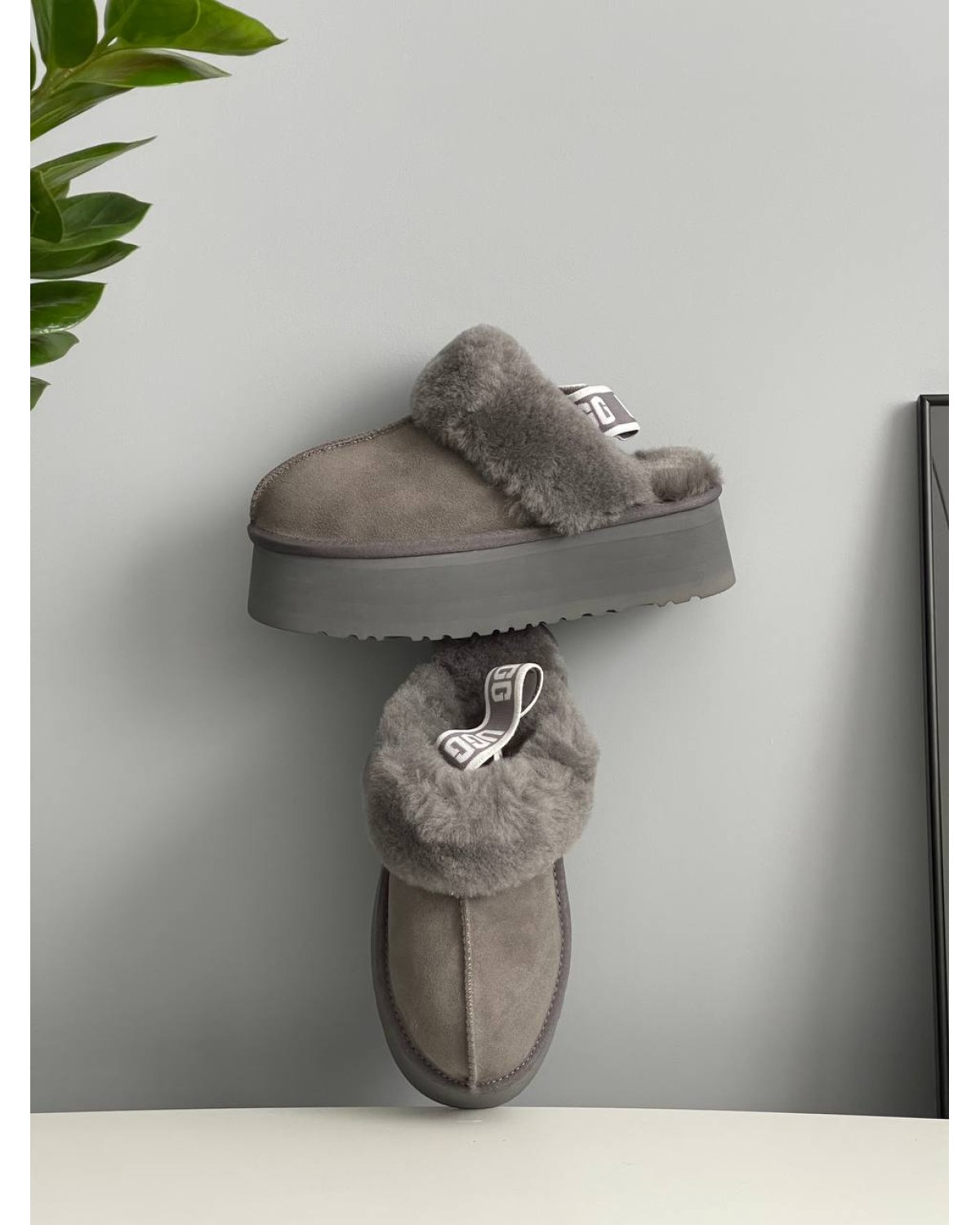 UGG Funkette Slipper Platform Grey UGG Funkette Slipper Platform Grey