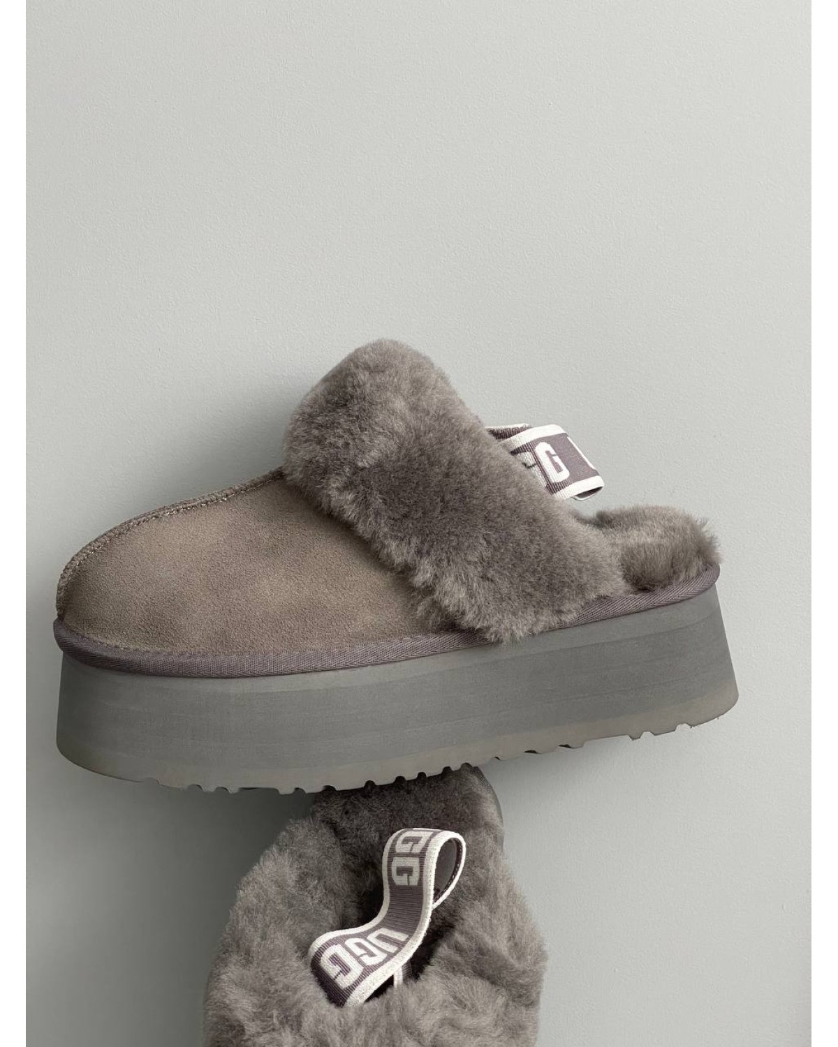 UGG Funkette Slipper Platform Grey UGG Funkette Slipper Platform Grey