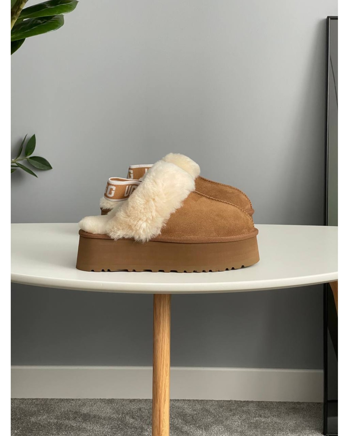 UGG Funkette Slipper Platform Chestnut UGG Funkette Slipper Platform Chestnut
