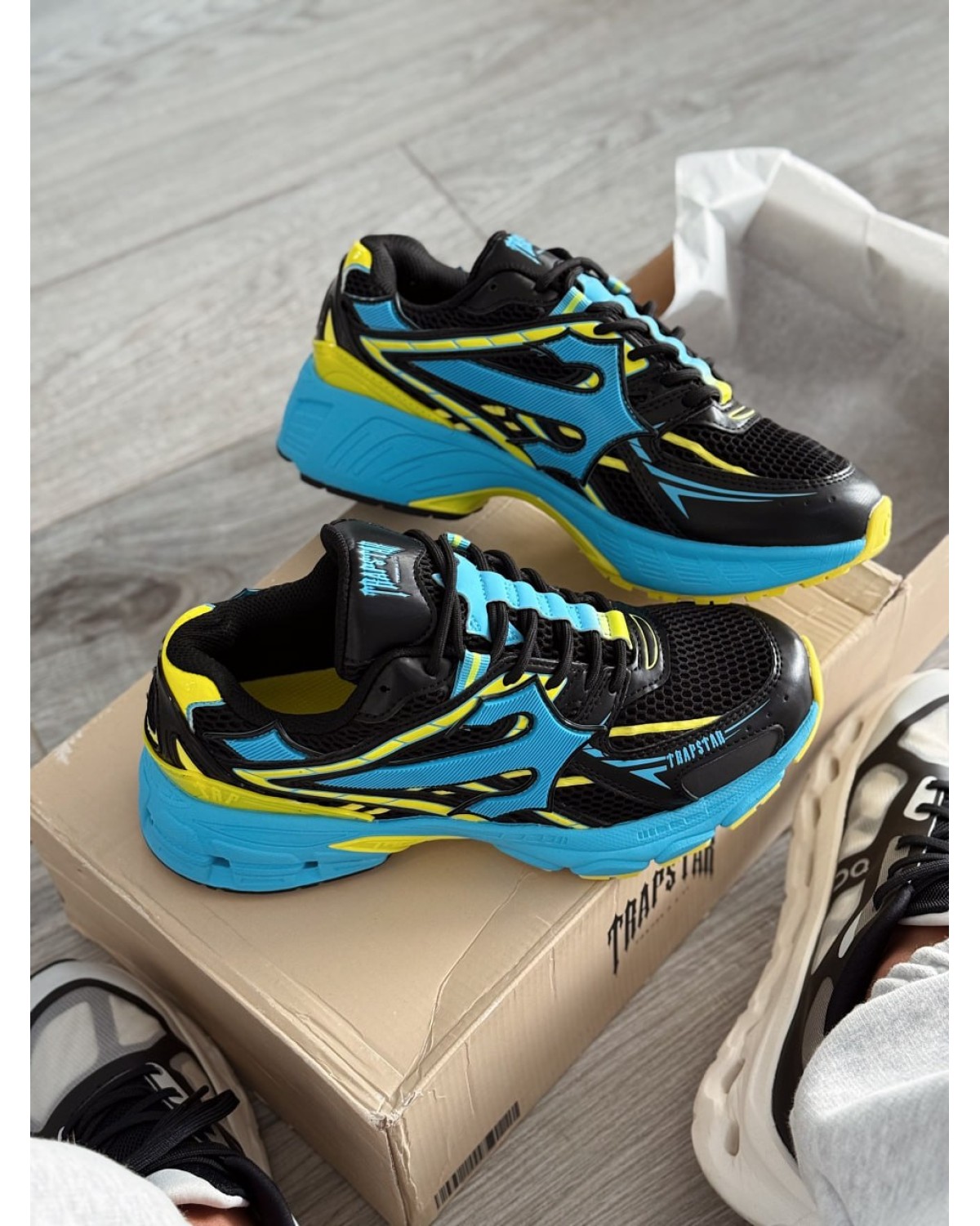 Trapstar Trispeed 3000 Black Blue Yellow