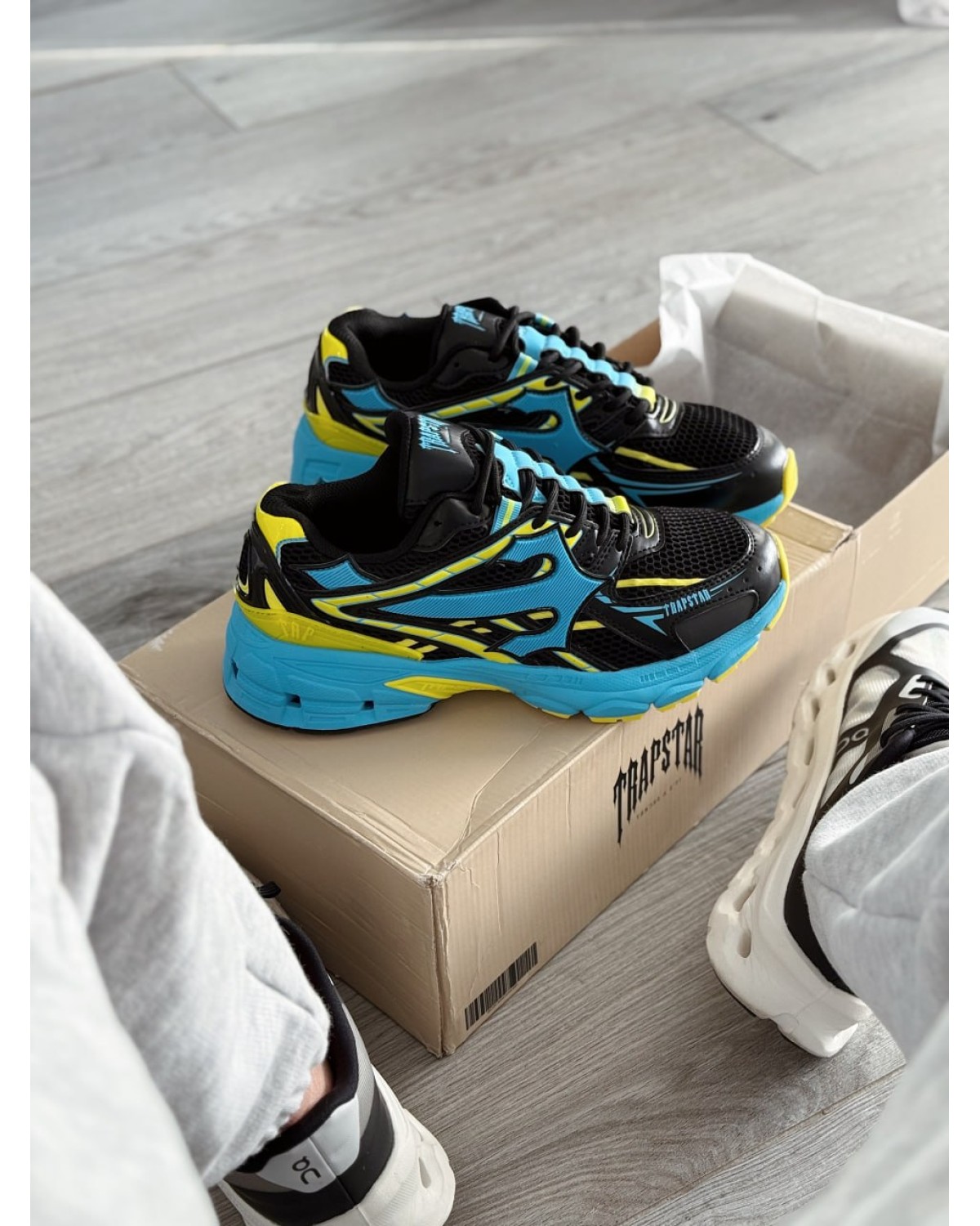 Trapstar Trispeed 3000 Black Blue Yellow