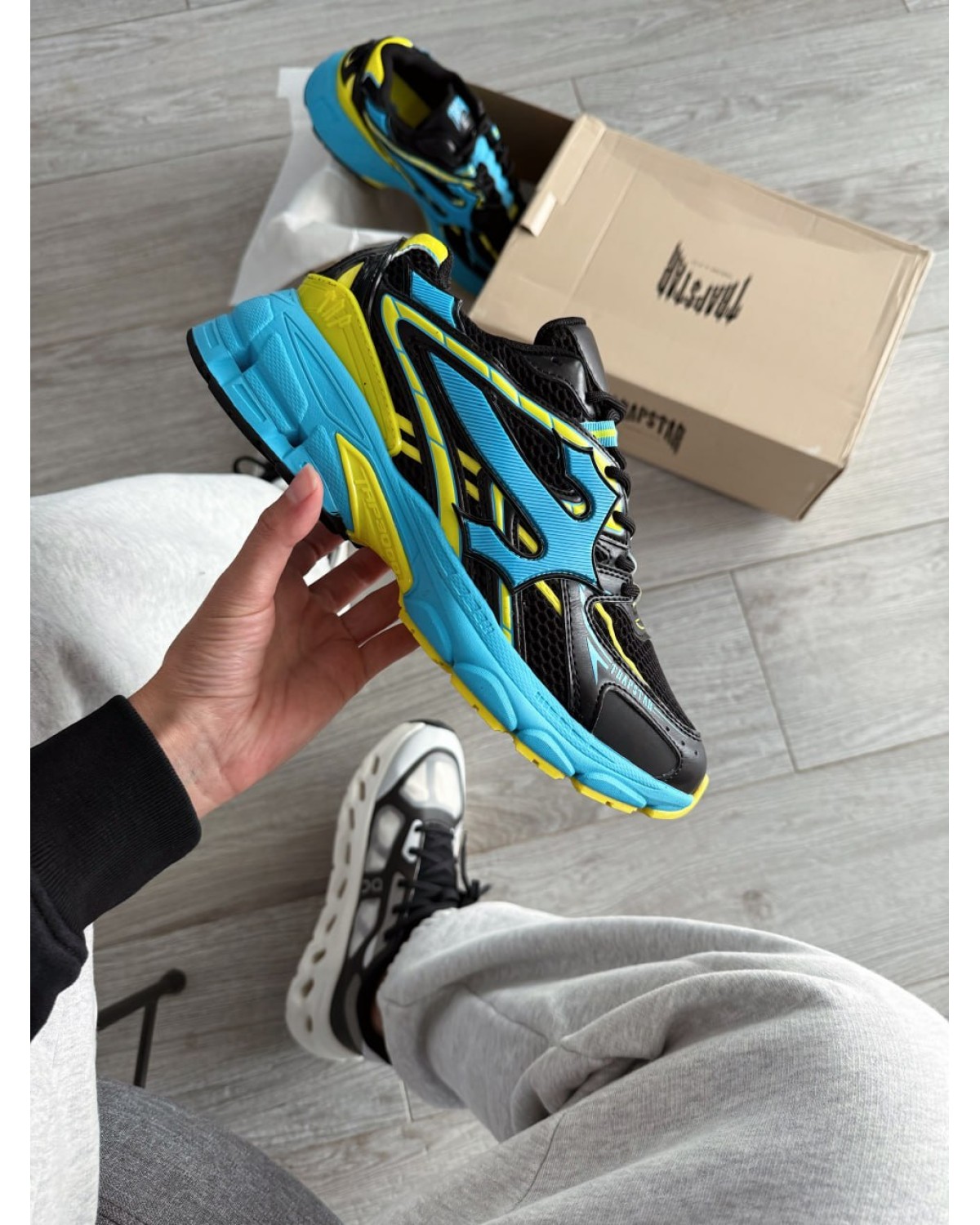 Trapstar Trispeed 3000 Black Blue Yellow