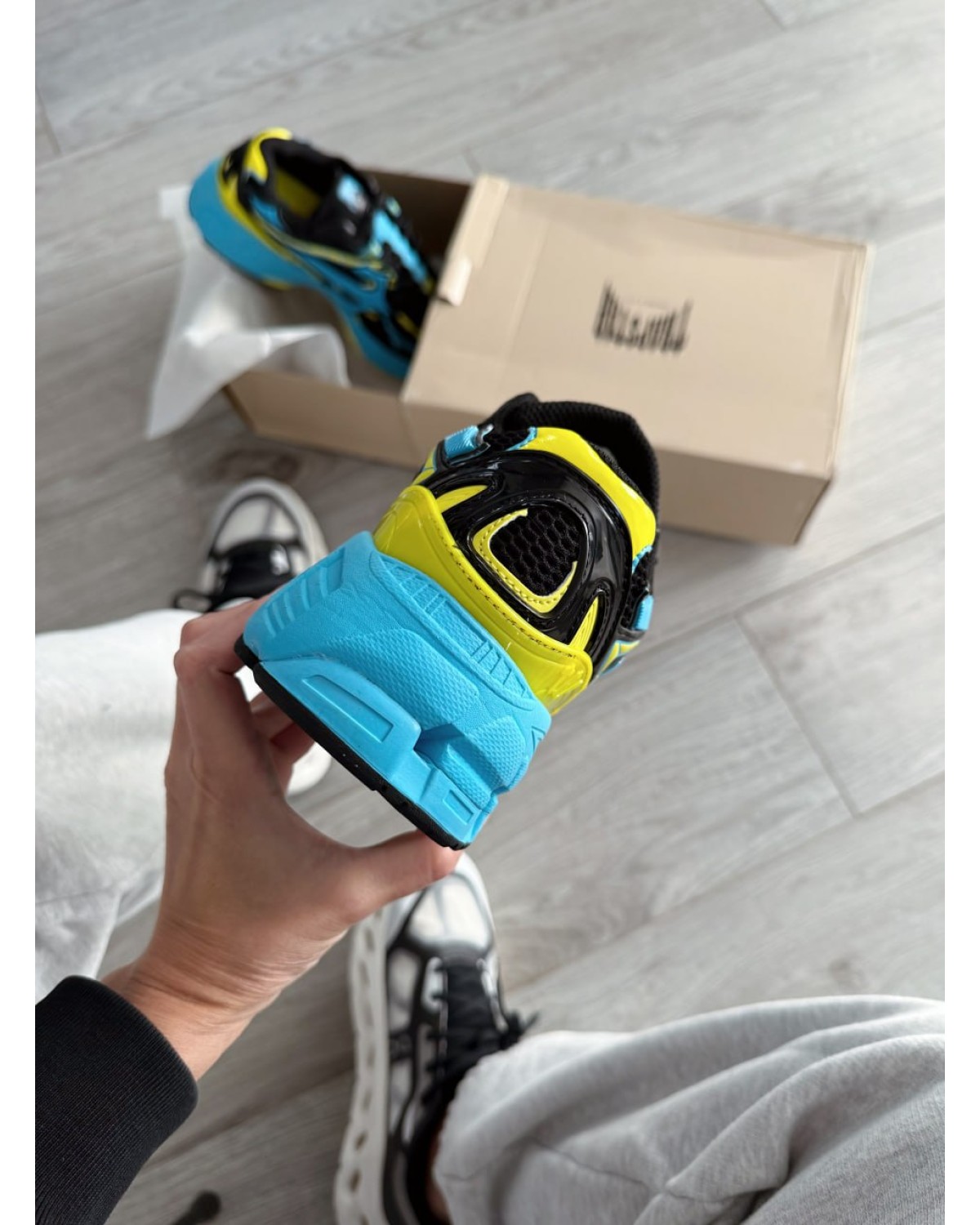 Trapstar Trispeed 3000 Black Blue Yellow