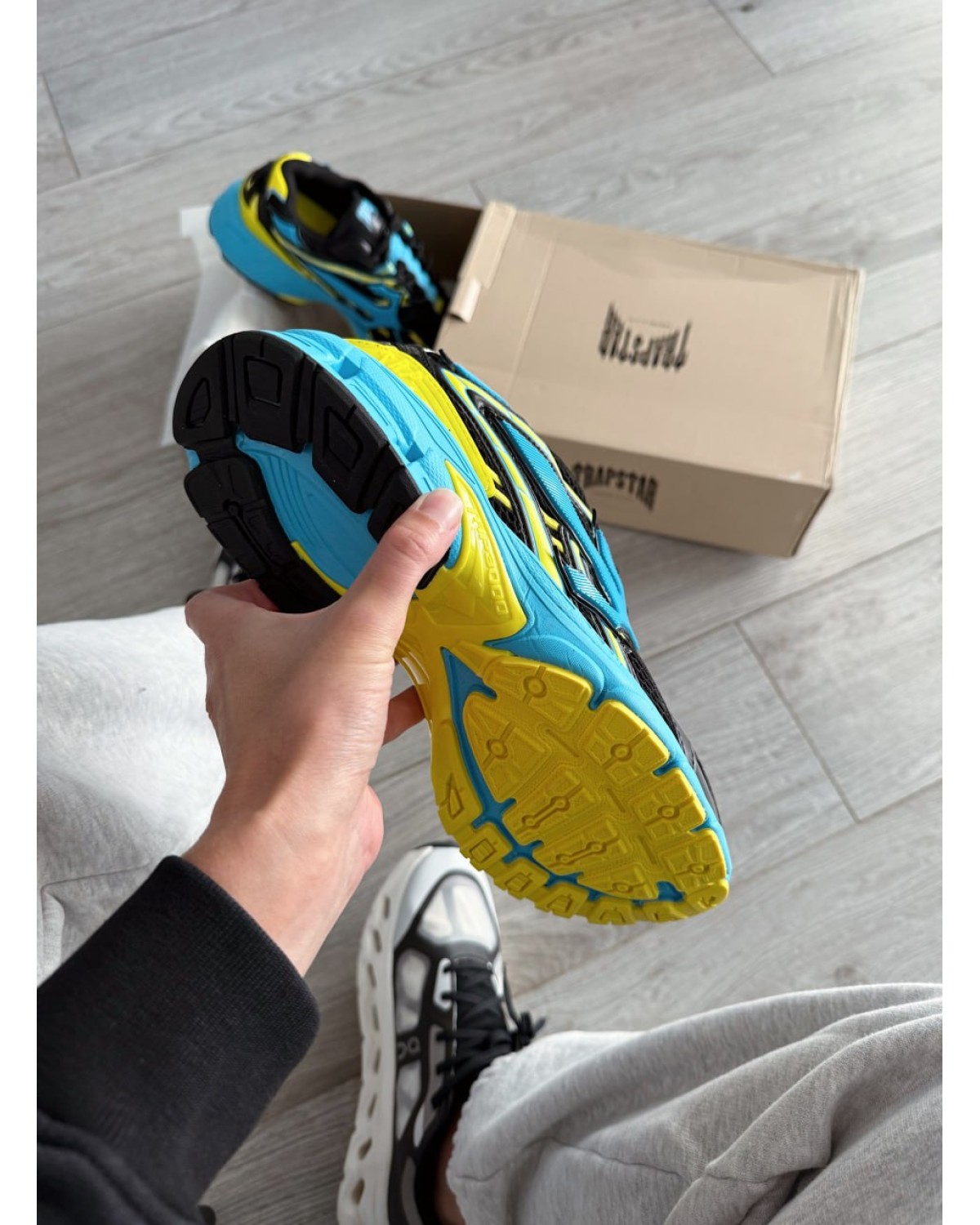 Trapstar Trispeed 3000 Black Blue Yellow