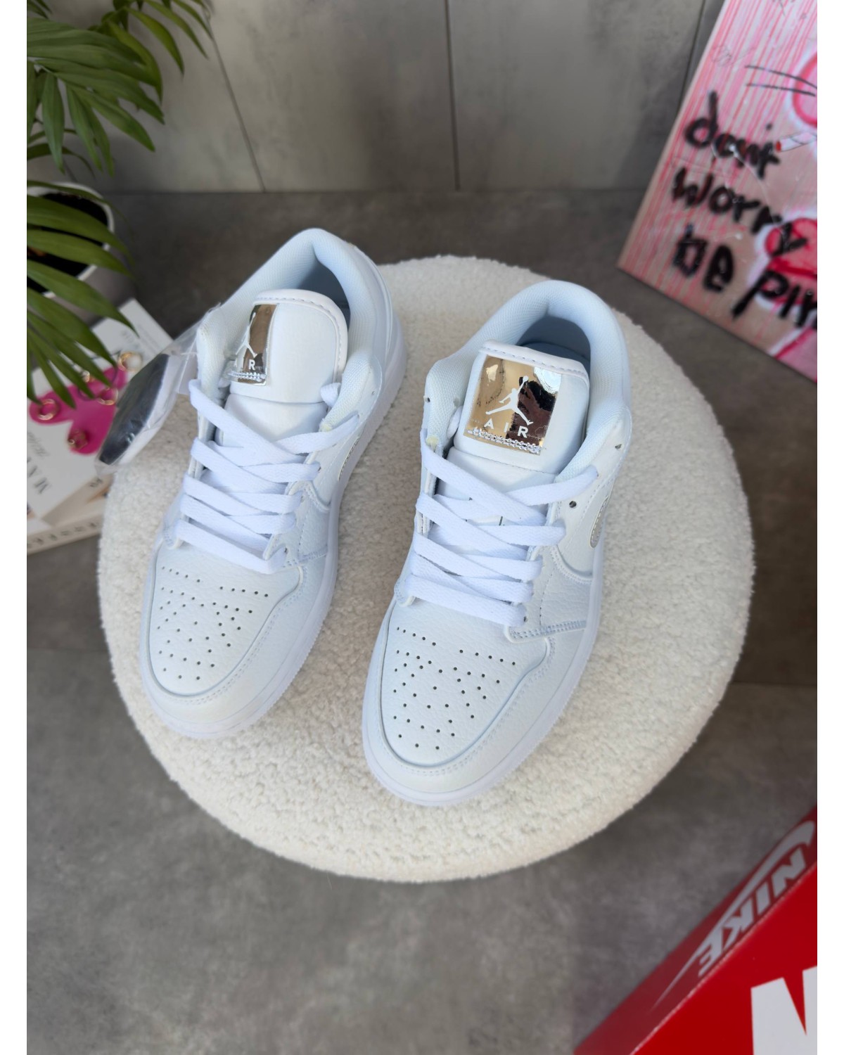Jordan 1 Low Full White Metallic Silver