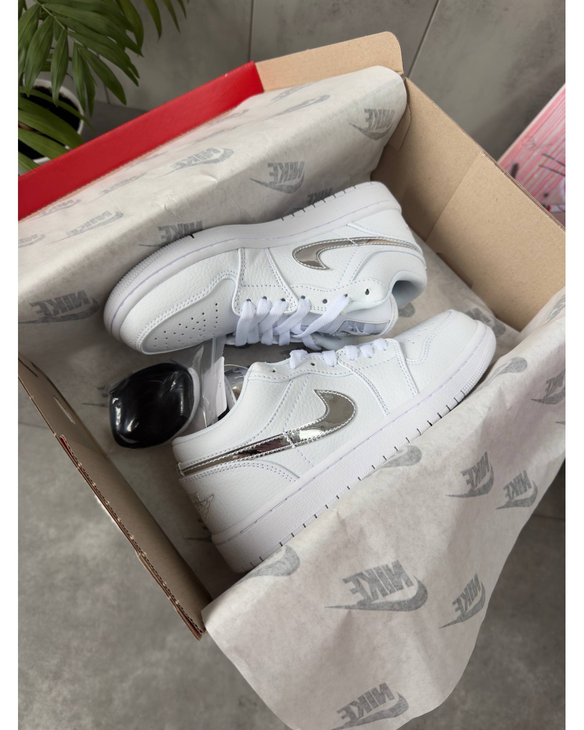 Jordan 1 Low Full White Metallic Silver