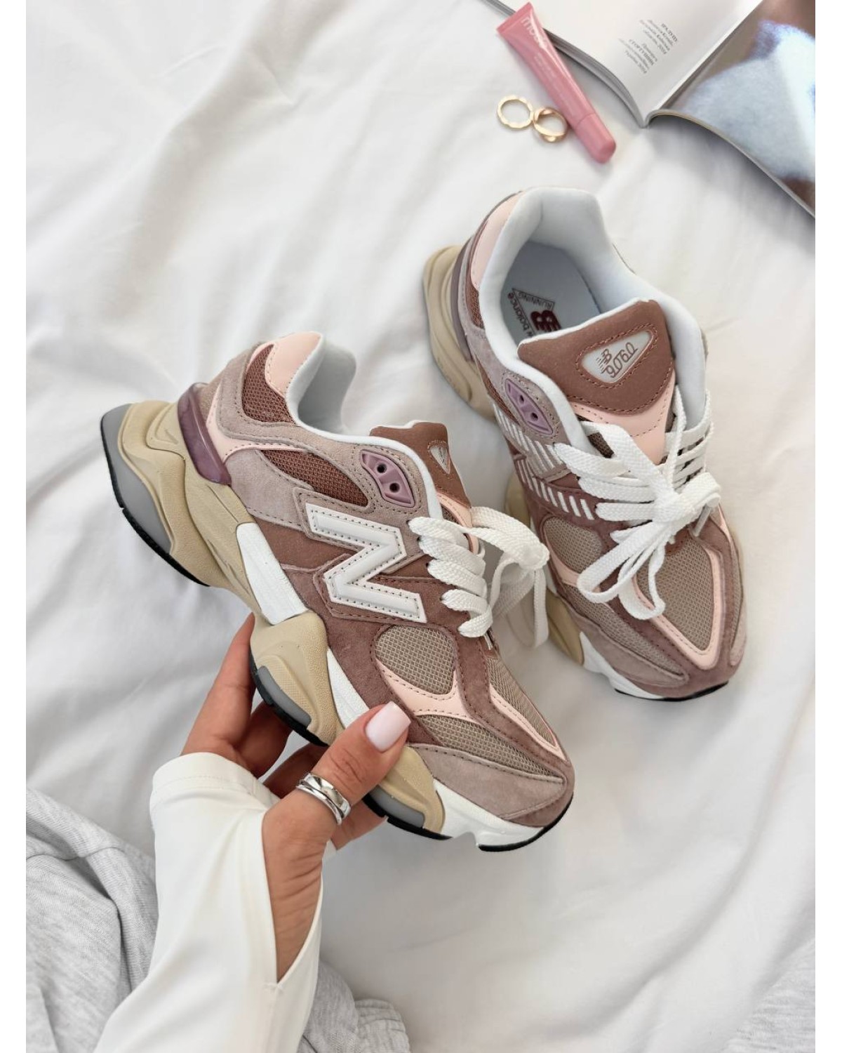 New Balance 9060
