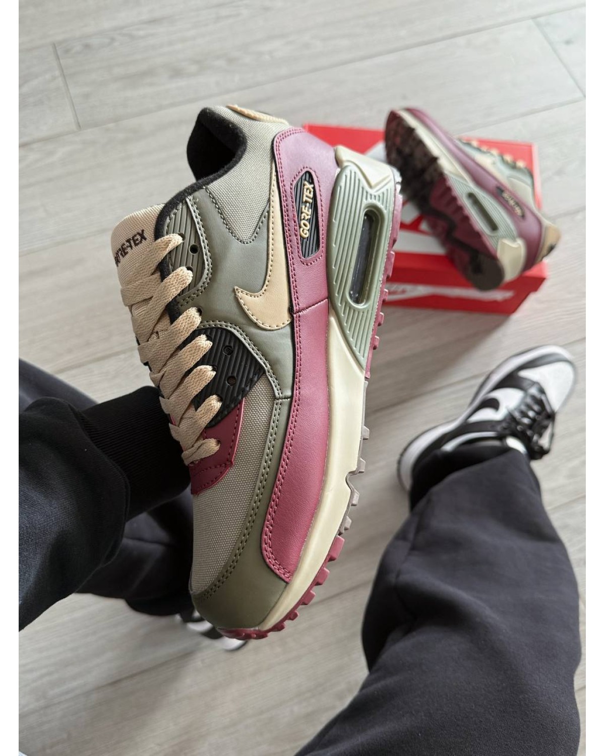 Nike Air Max 90  Medium Olive