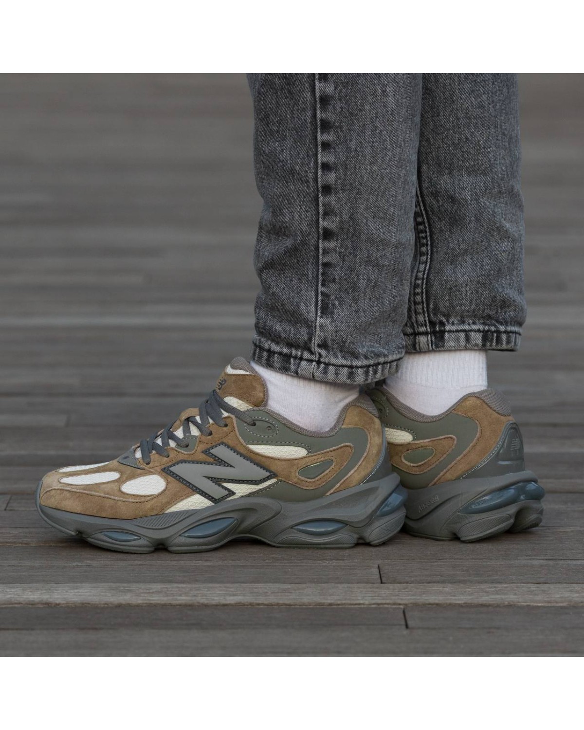 New Balance 983 Brown Haki