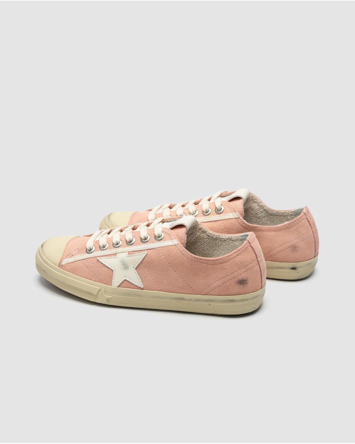 Golden Goose V-Star in Pink