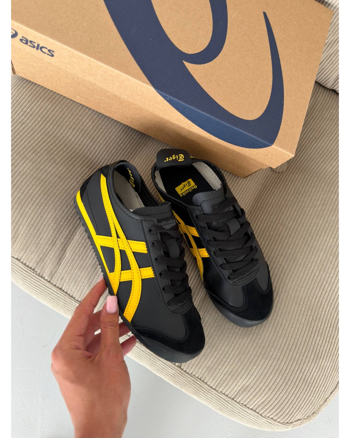 Asics Onitsuka Tiger Mexico 66 Black Yellow