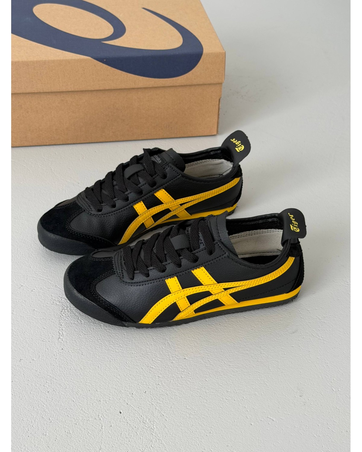 Asics Onitsuka Tiger Mexico 66 Black Yellow