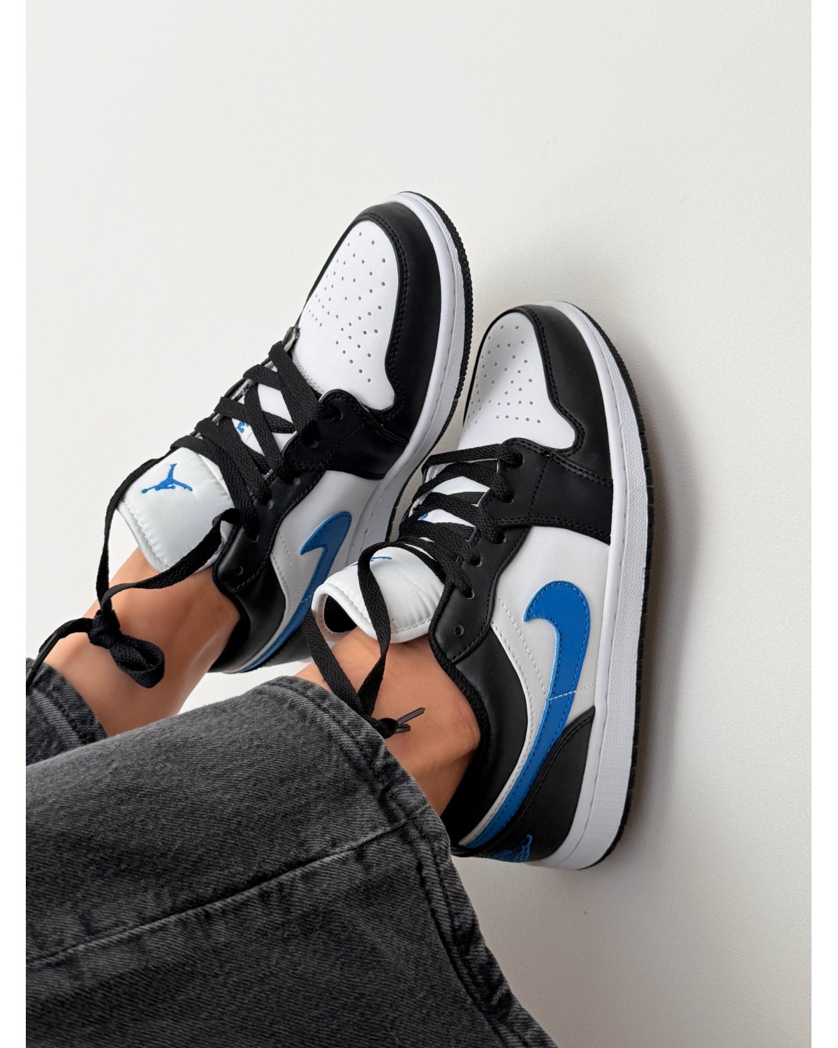 Jordan 1 Low White Black Blue
