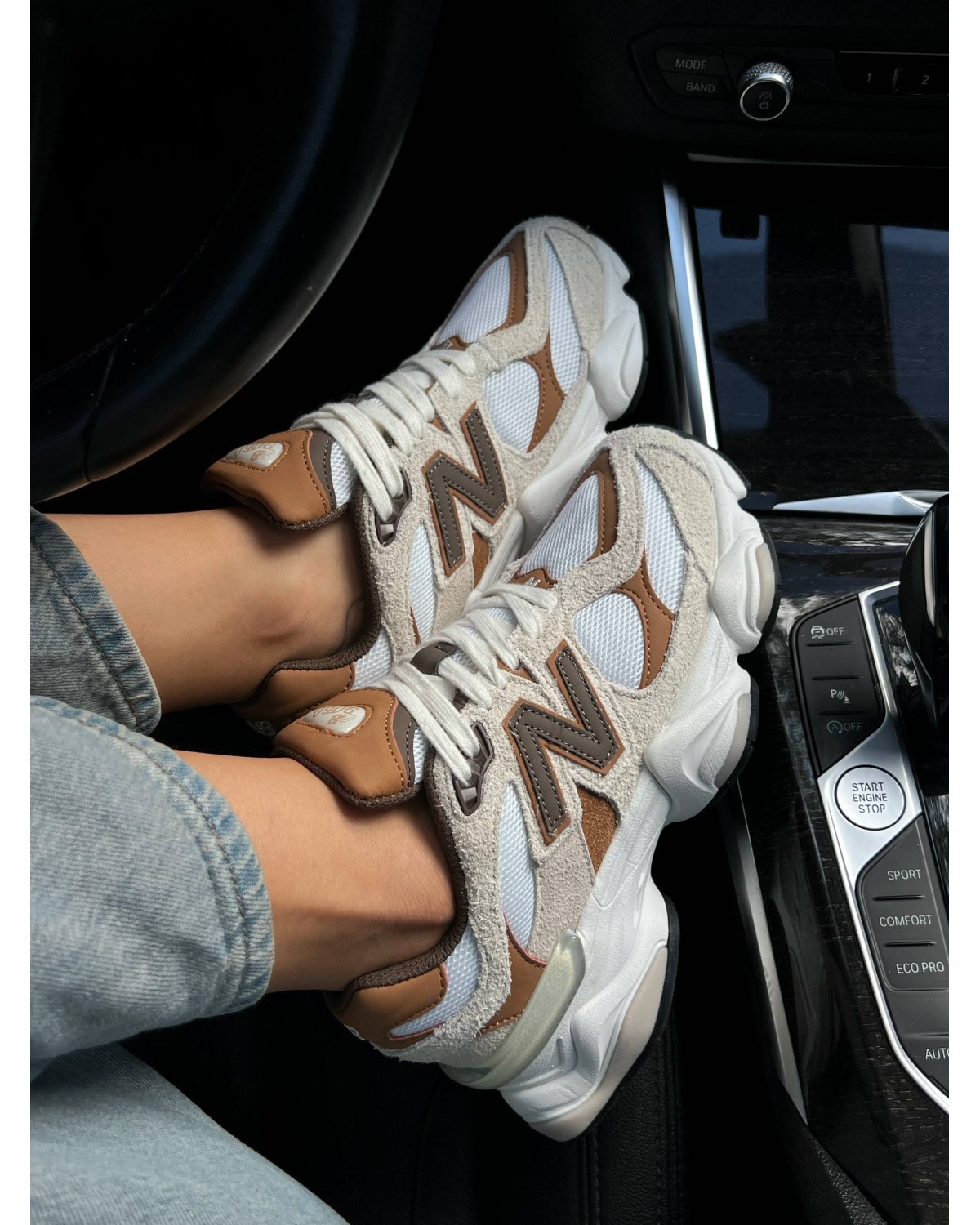 New Balance 9060