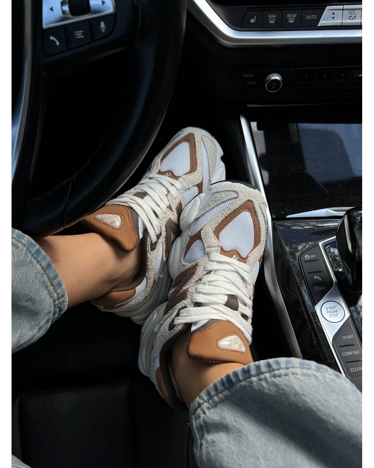 New Balance 9060