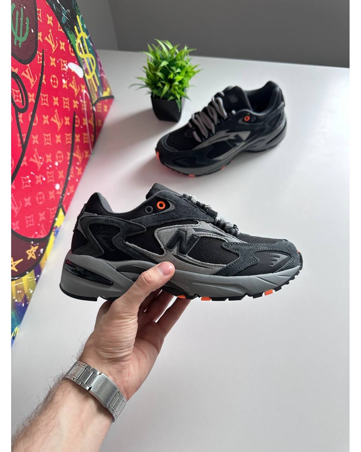 New Balance 725 Dark Grey Orange