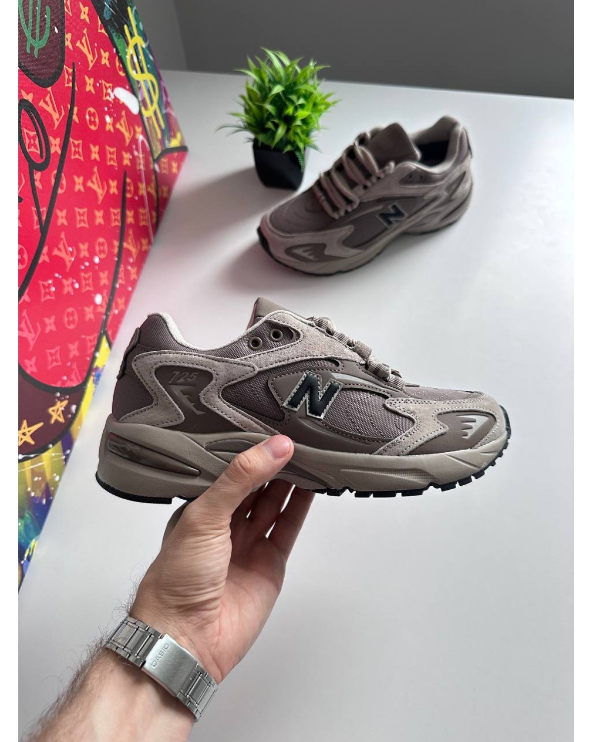 New Balance 725 Beige Brown