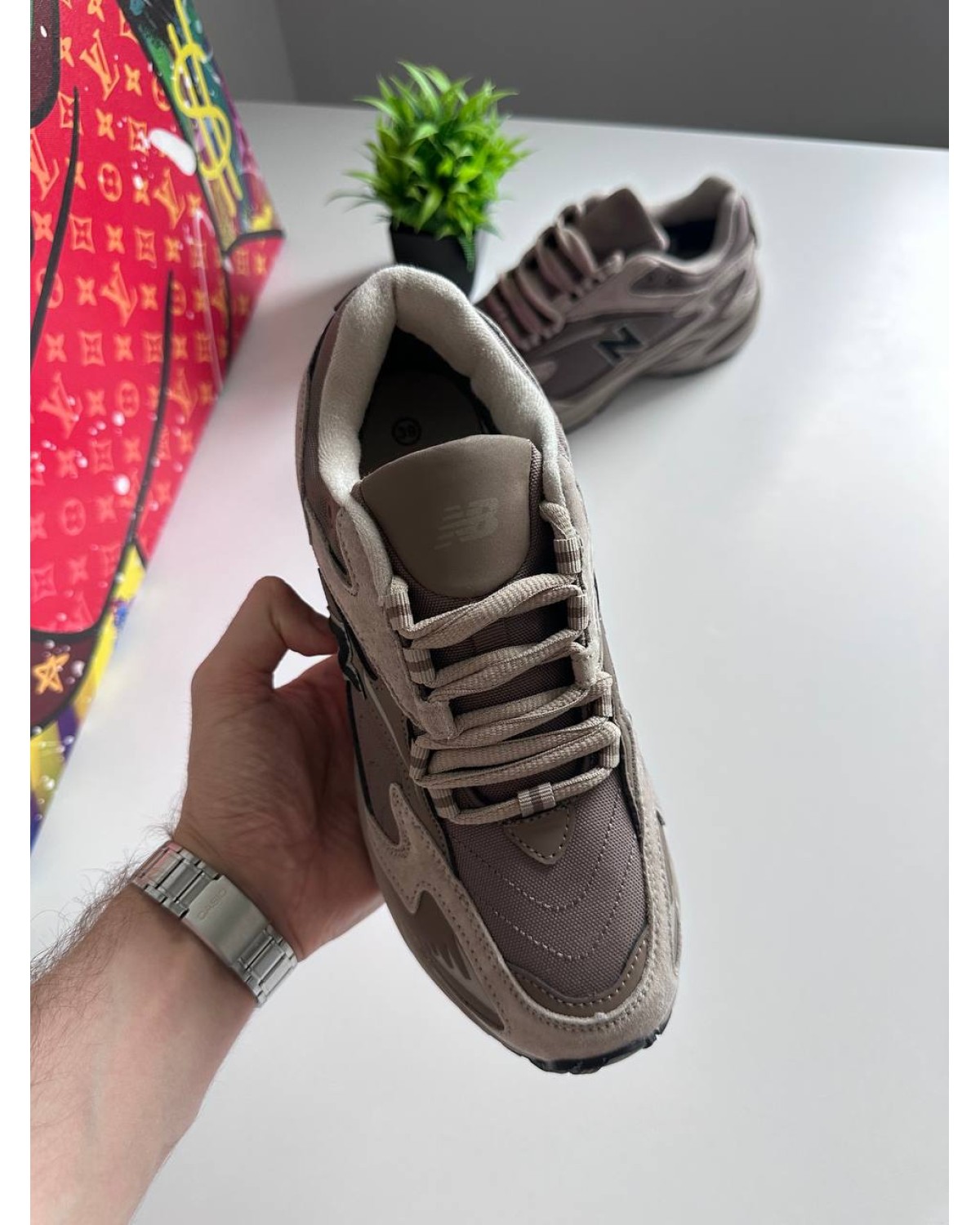 New Balance 725 Beige Brown