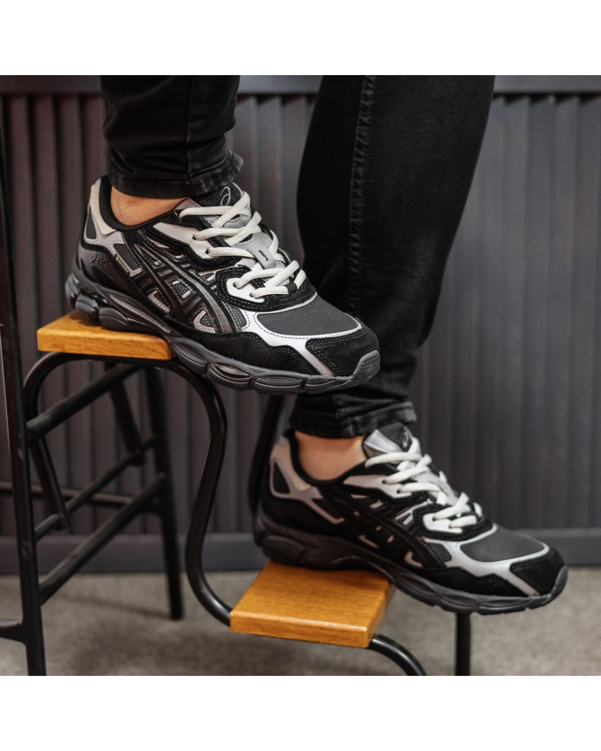 New Balance 9060 Chocolate New Balance 9060 Chocolate