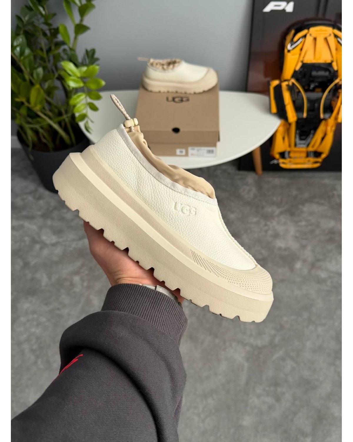 UGG Tasman Hybrid Beige