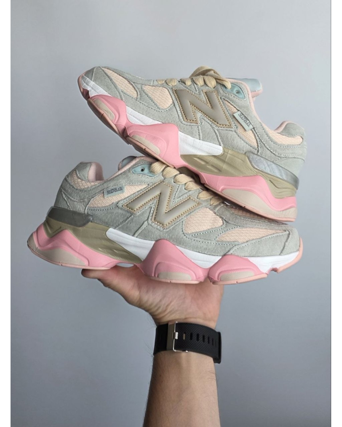 New Balance 9060 Gore-Tex Grey Pink New Balance 9060 Gore-Tex Grey Pink