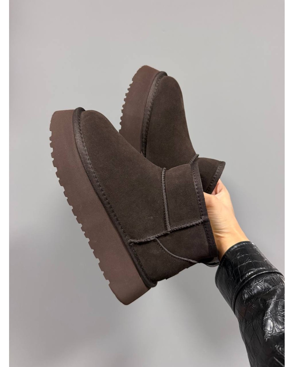UGG Ultra Mini Platform Dark Cacao Suede