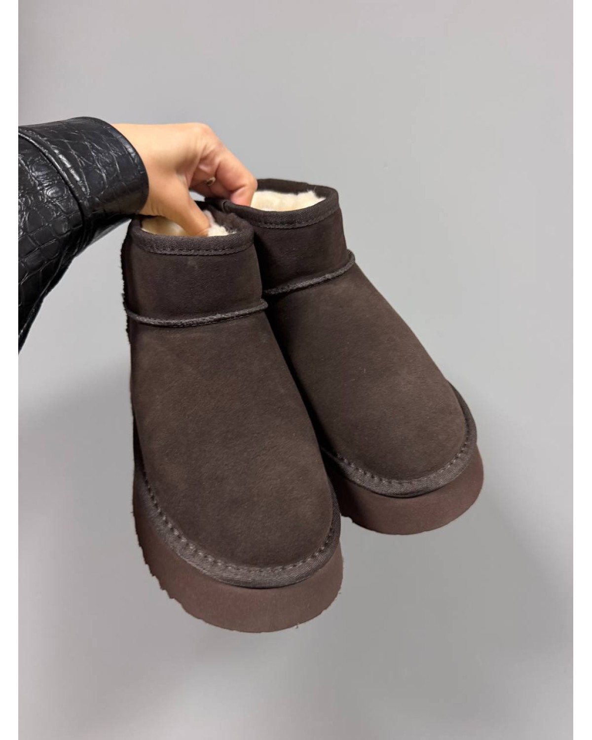 UGG Ultra Mini Platform Dark Cacao Suede