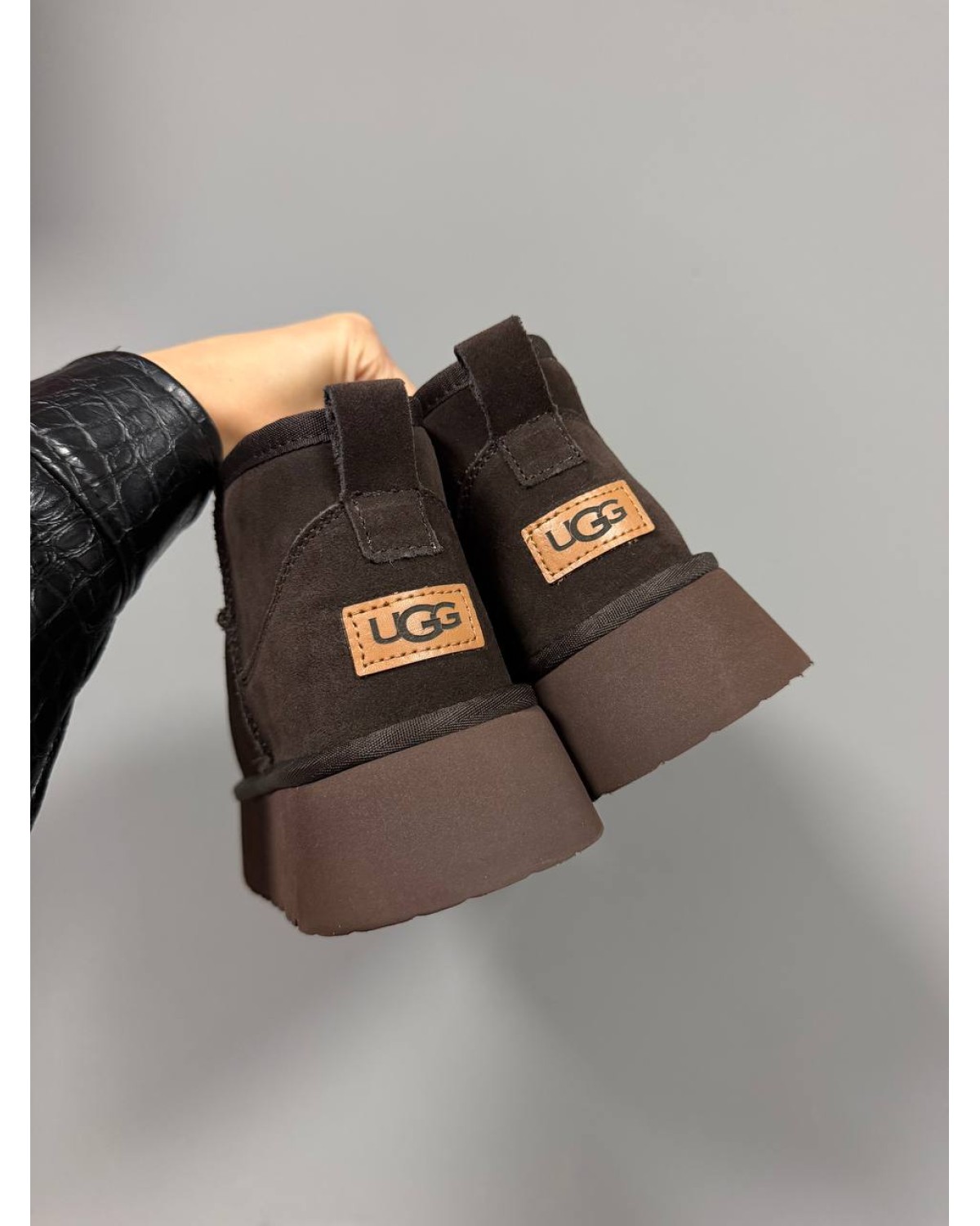 UGG Ultra Mini Platform Dark Cacao Suede