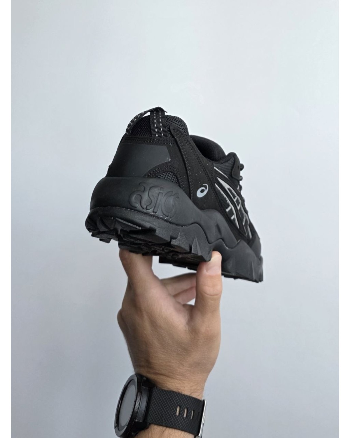 Asics Gel-Pickax Black