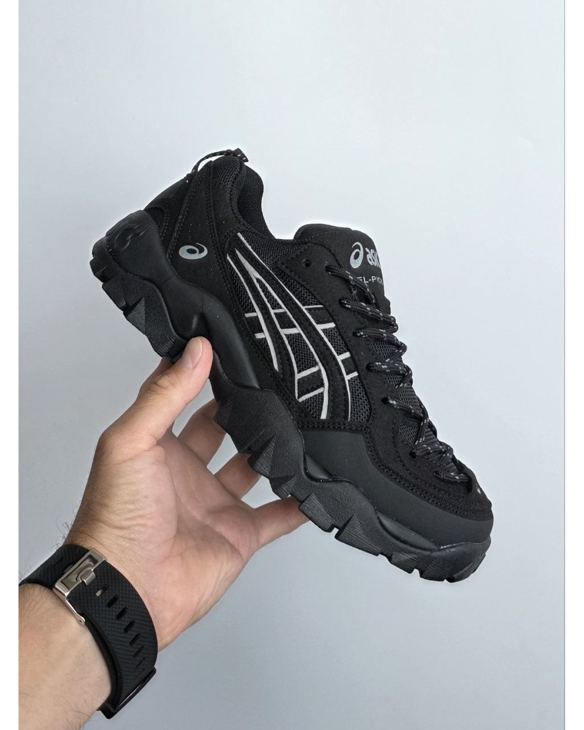 Asics Gel-Pickax Black