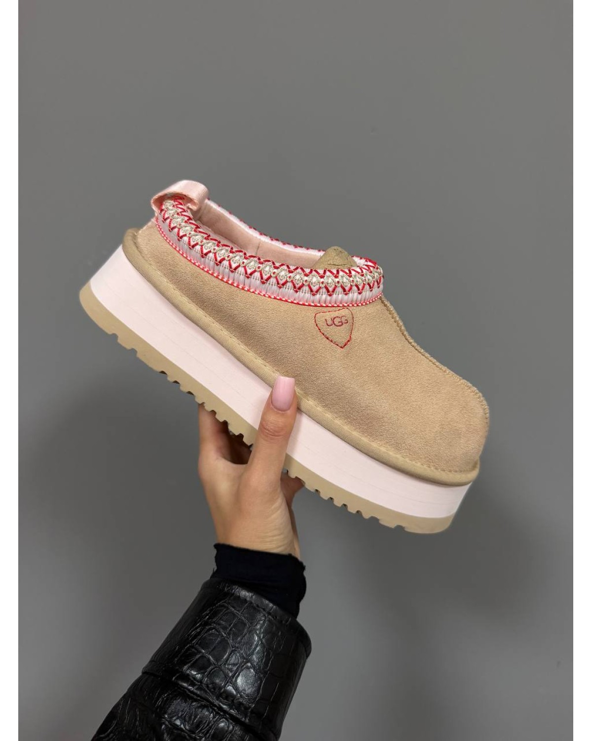 UGG Tazz Love ’26 Sea Salt / Rosetta