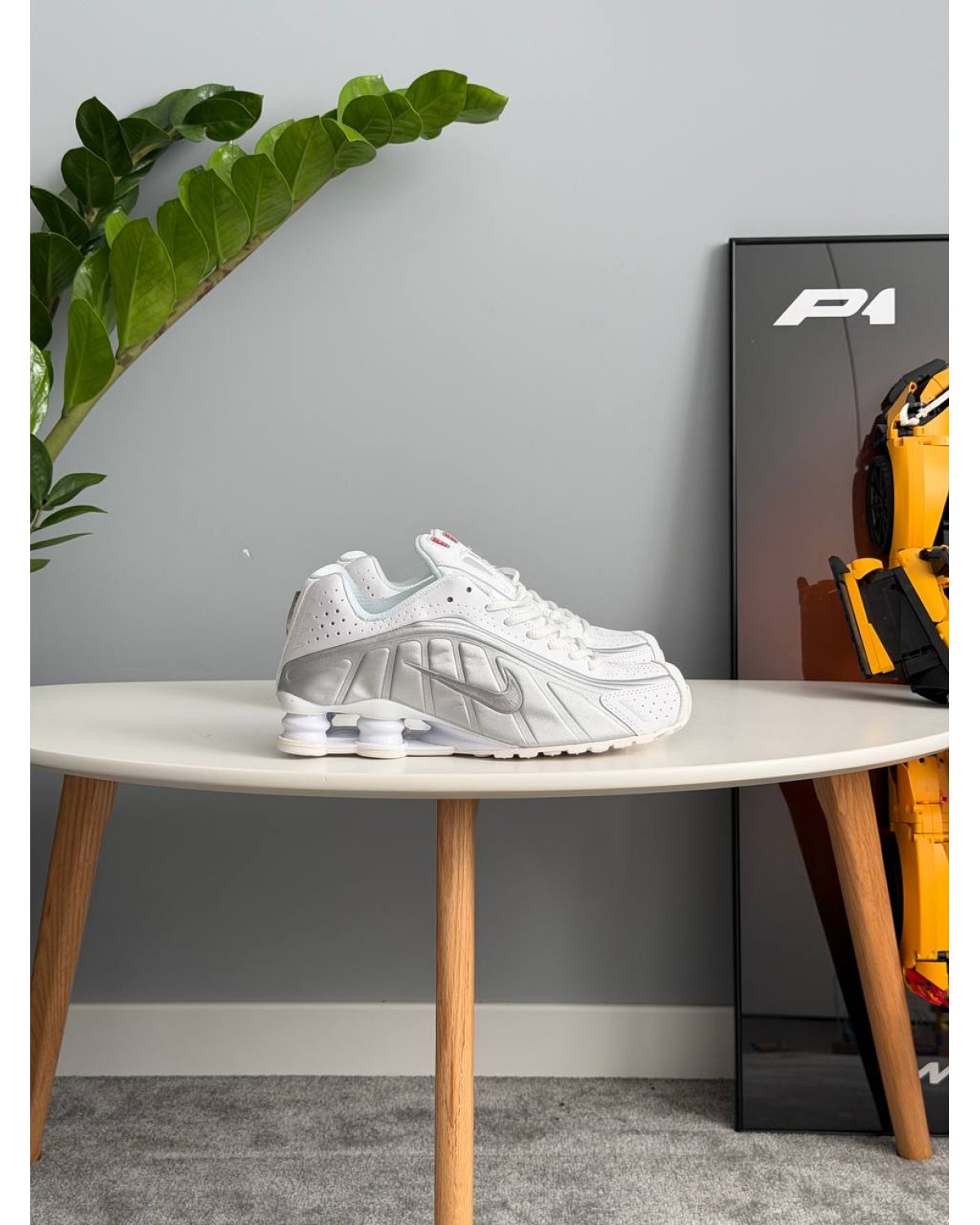 Nike Shox R4 White Silver