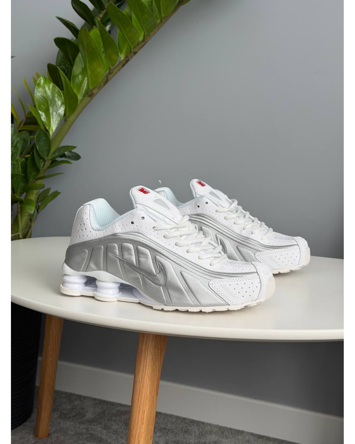 Nike Shox R4 White Silver