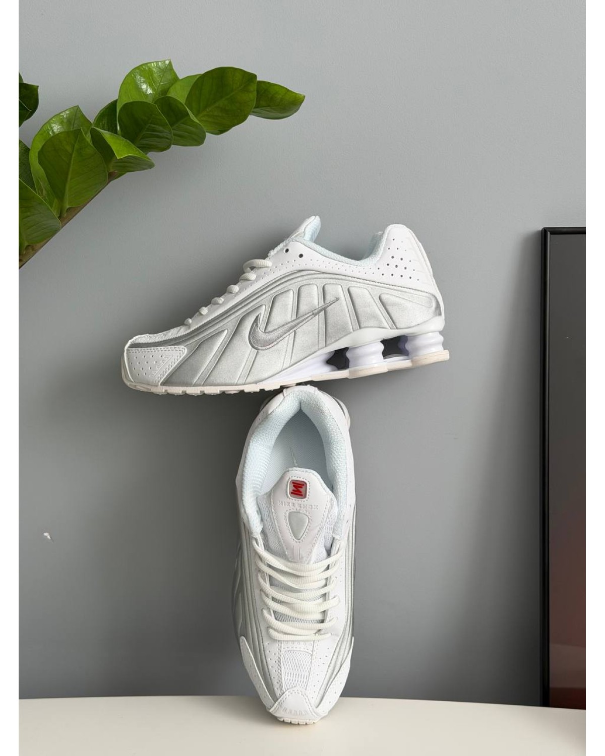 Nike Shox R4 White Silver