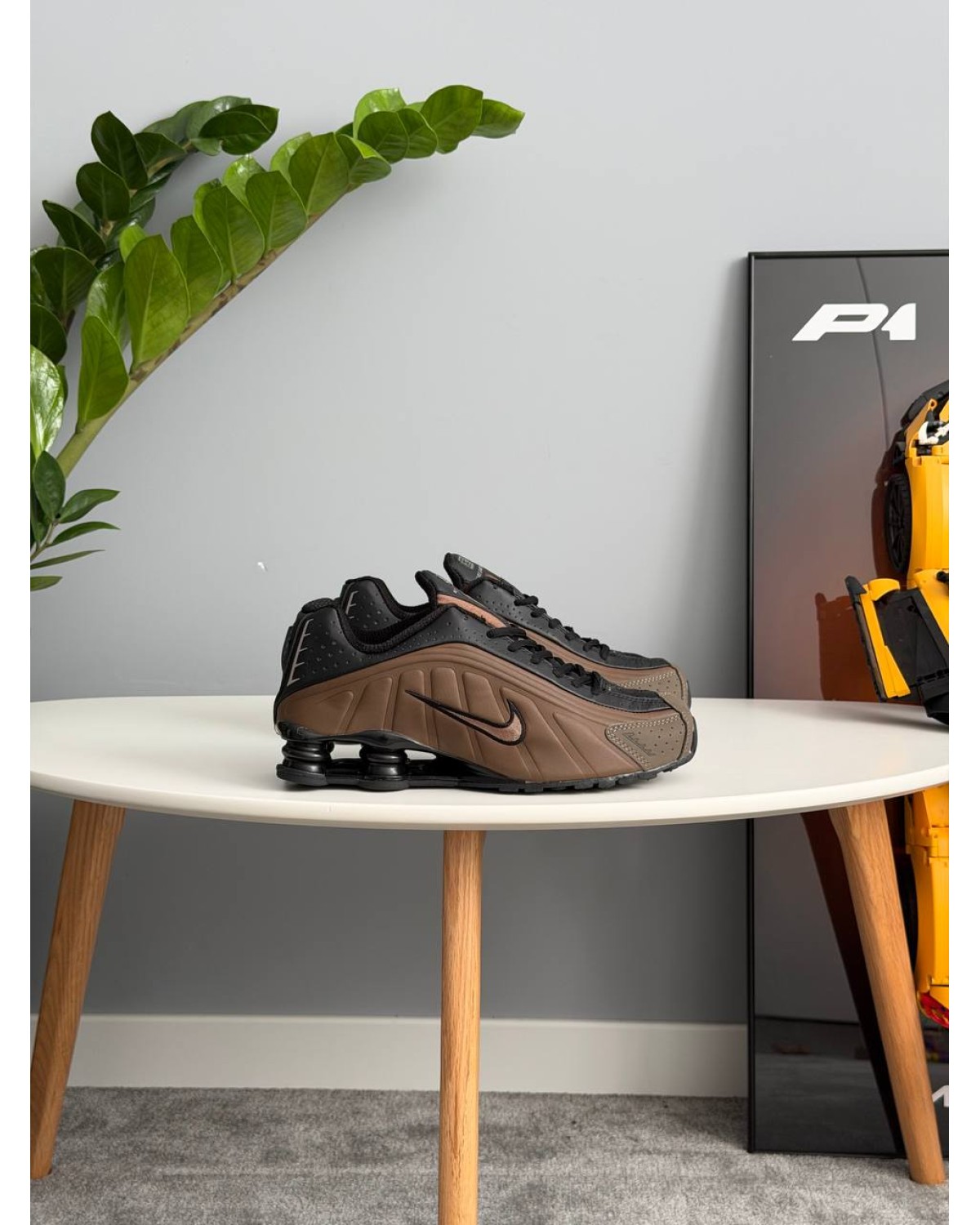 Nike Shox R4 Black Brown