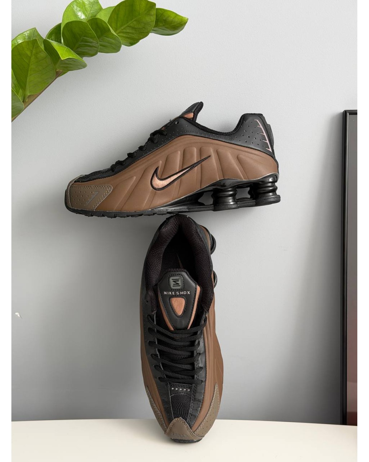 Nike Shox R4 Black Brown Nike Shox R4 Black Brown
