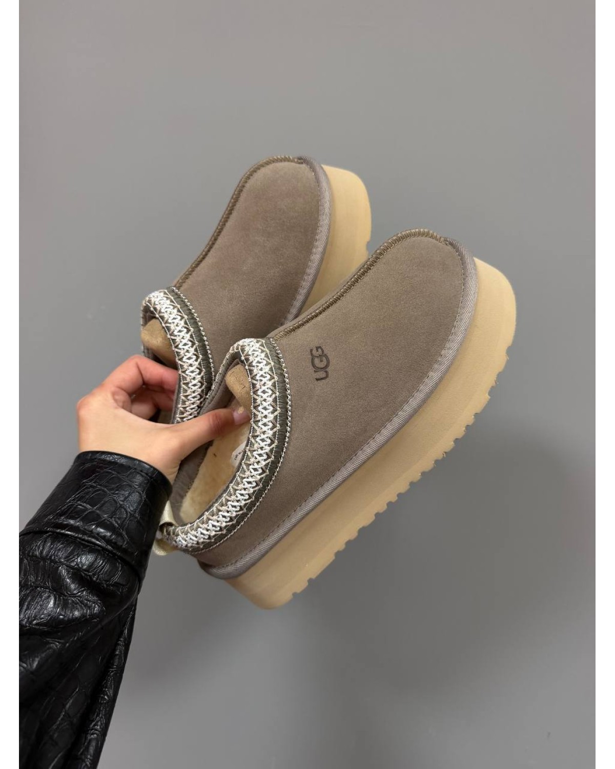 UGG Tazz Dried Oregano