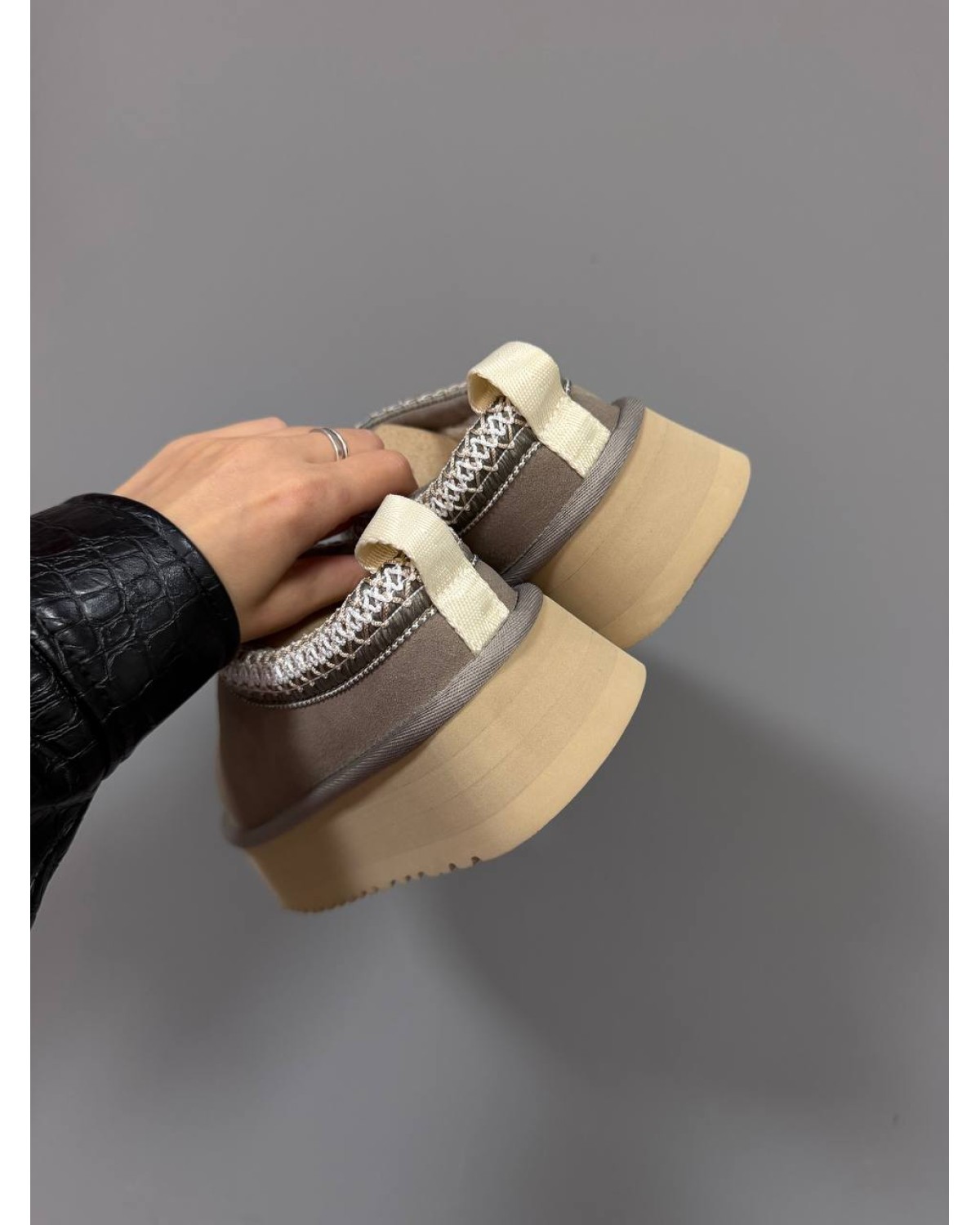 UGG Tazz Dried Oregano