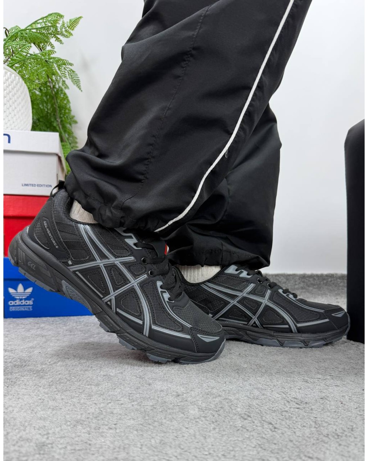 Asics Gel-Venture Black Gore Tex