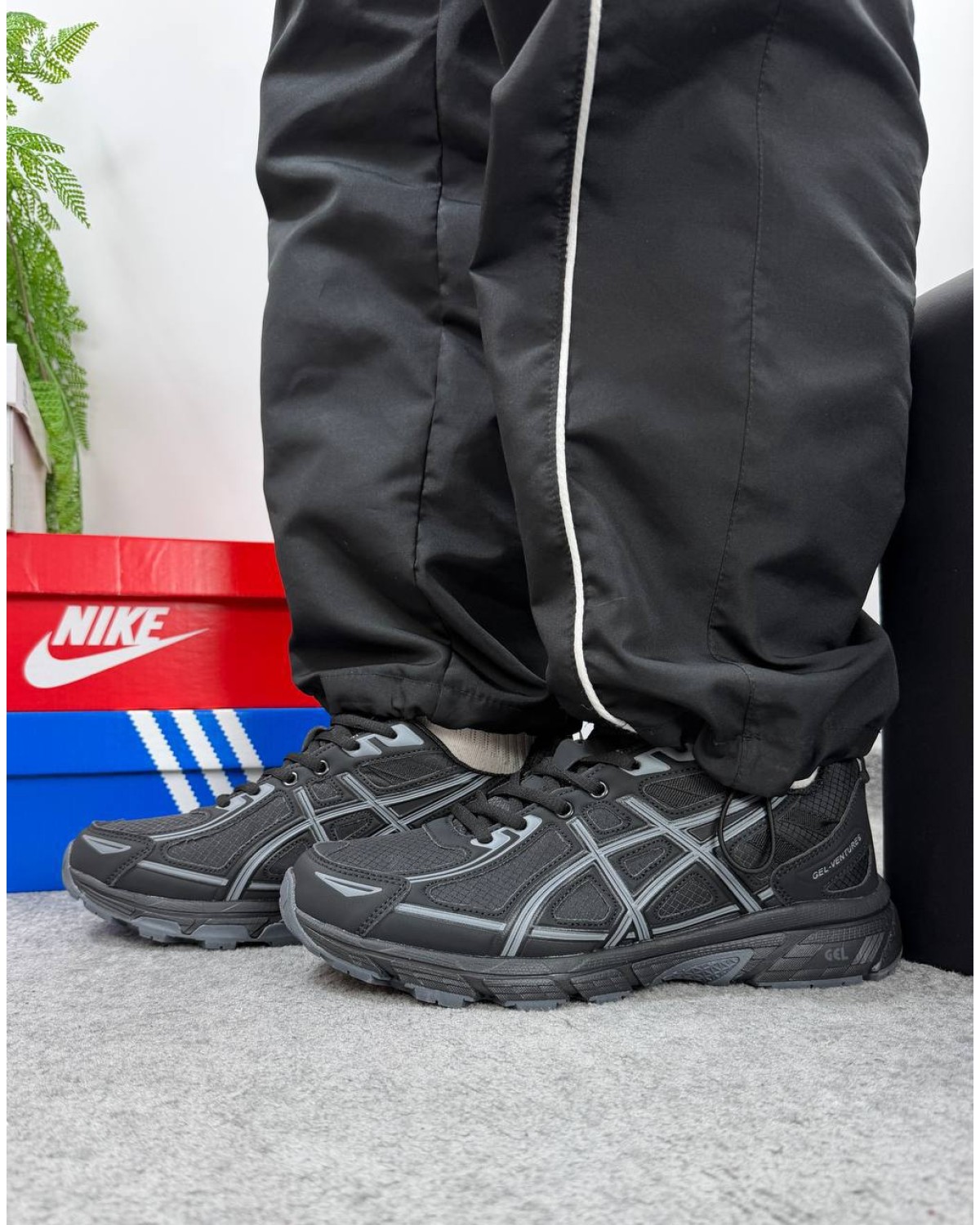 Asics Gel-Venture Black Gore Tex