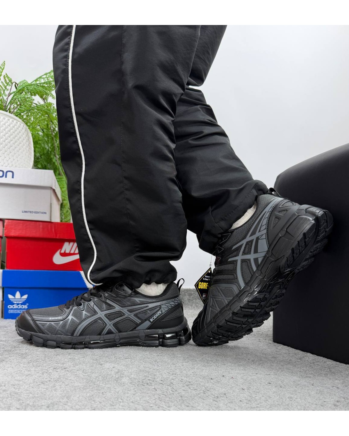 Asics Gel-Kayano 20 Black Grey Gore Tex Asics Gel-Kayano 20 Black Grey Gore Tex