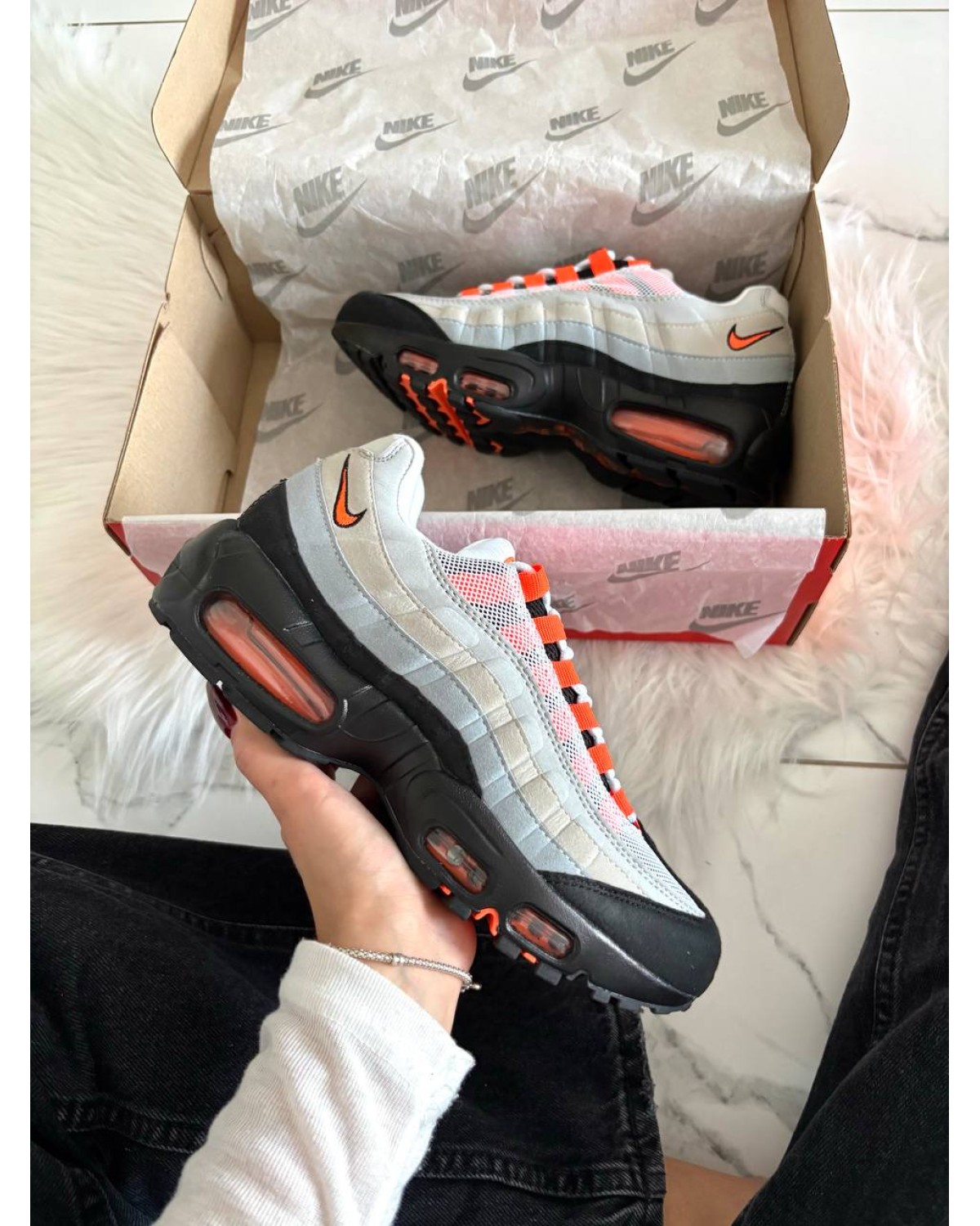 Nike Air Max 95 OG Bright Mandarin V2