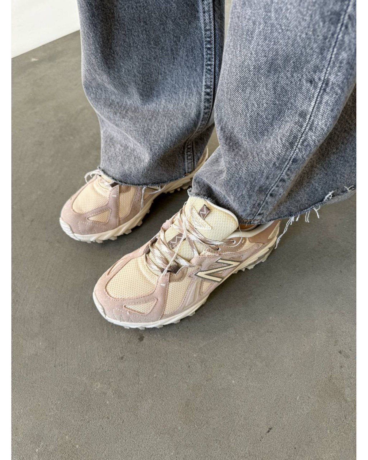 New Balance 610 Beige