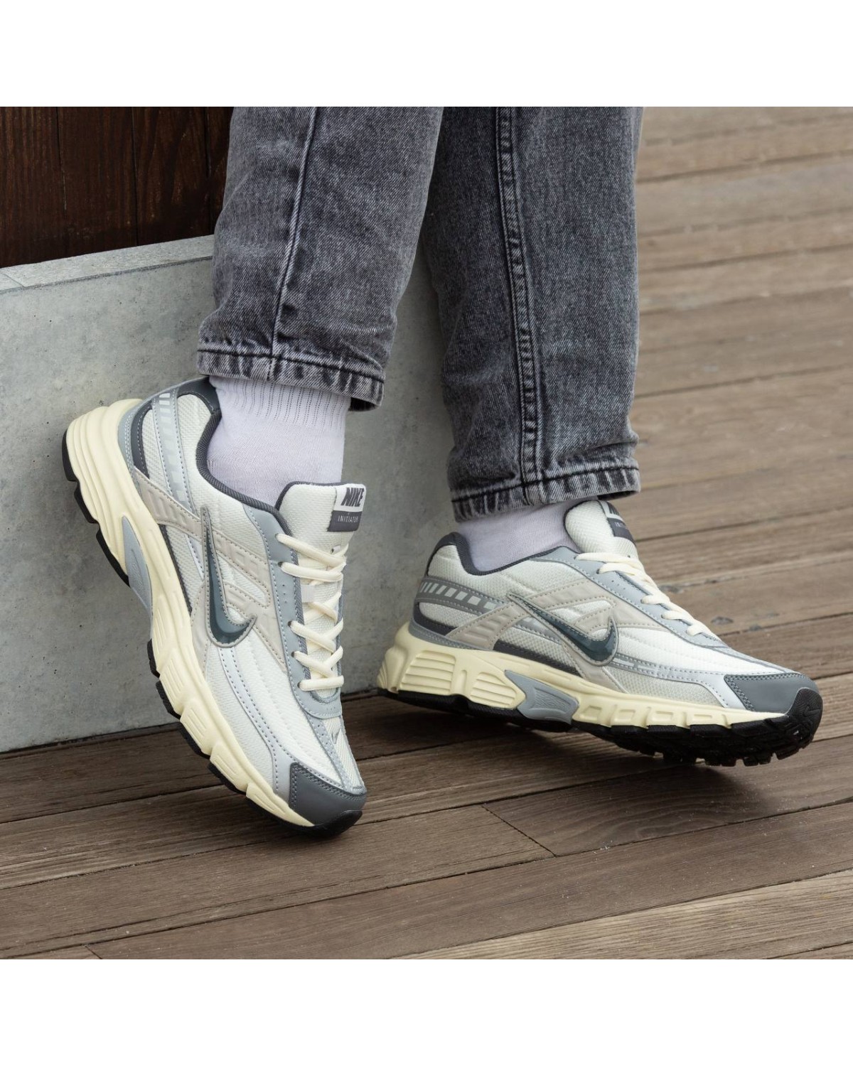 Nike Initiator Beige Grey
