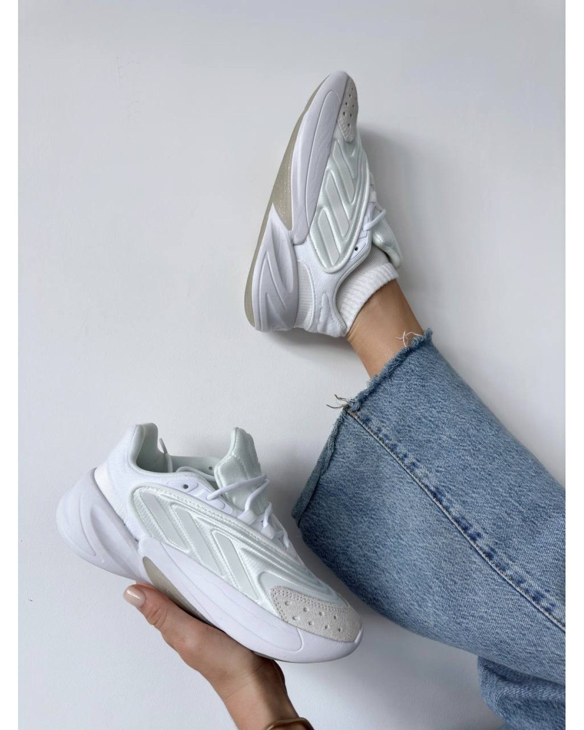 Adidas Ozelia White